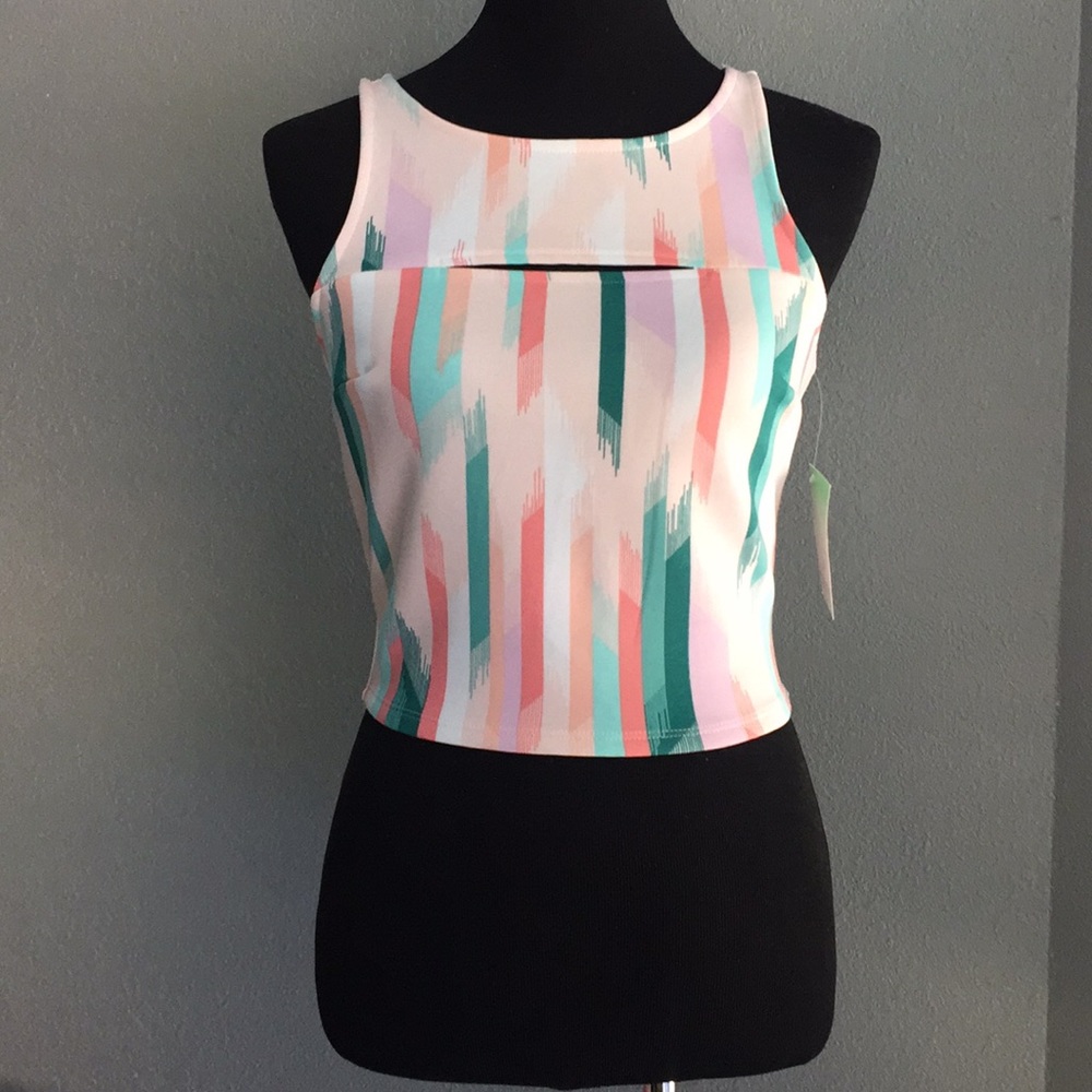 Decree cropped multi color top Sz Small